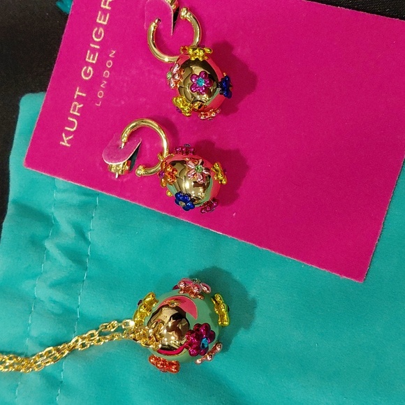 KURT GEIGER LONDON SET RAINBOW EGG FLOWER NECKLACE & EARRINGS - Picture 7 of 12